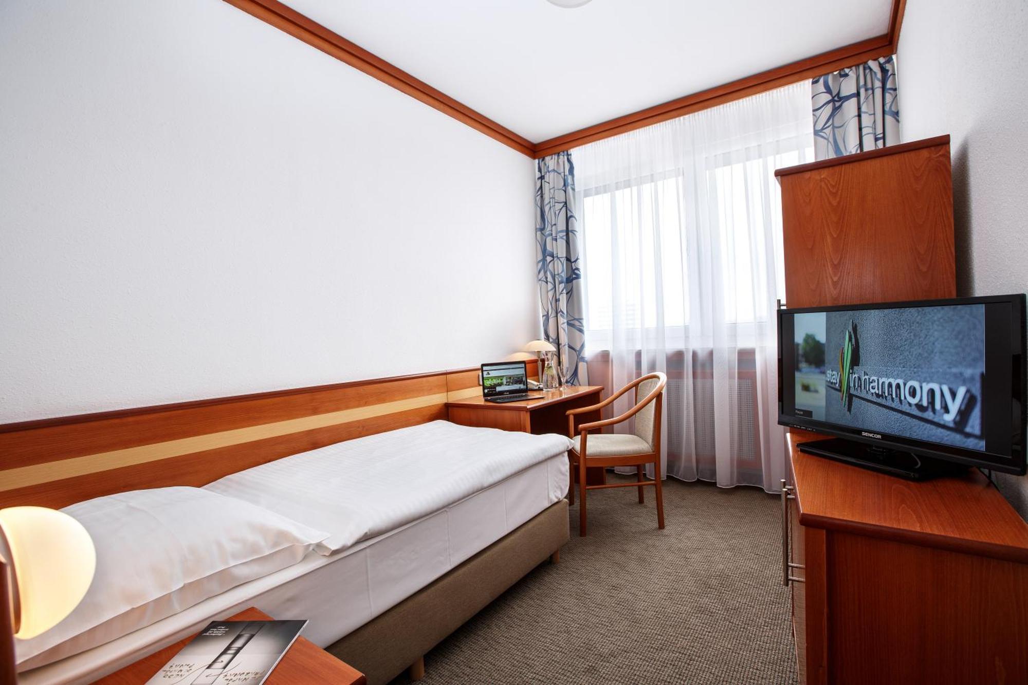 Harmony Club Hotel Ostrava Exterior photo